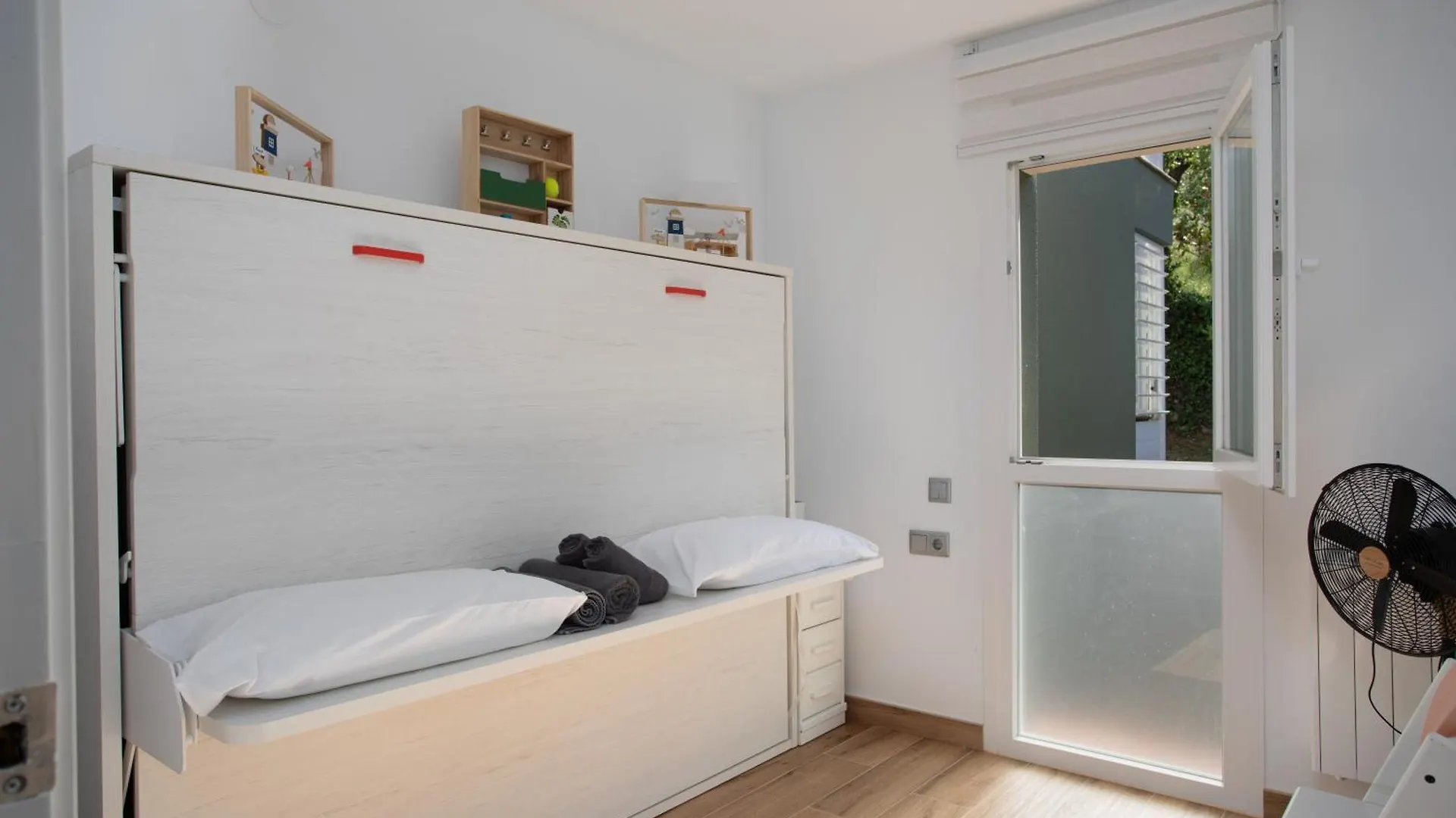 Apartment Apartament Gran Amb Vistes Al Mar, Piscina I Parquing Calella De Palafrugell Spain